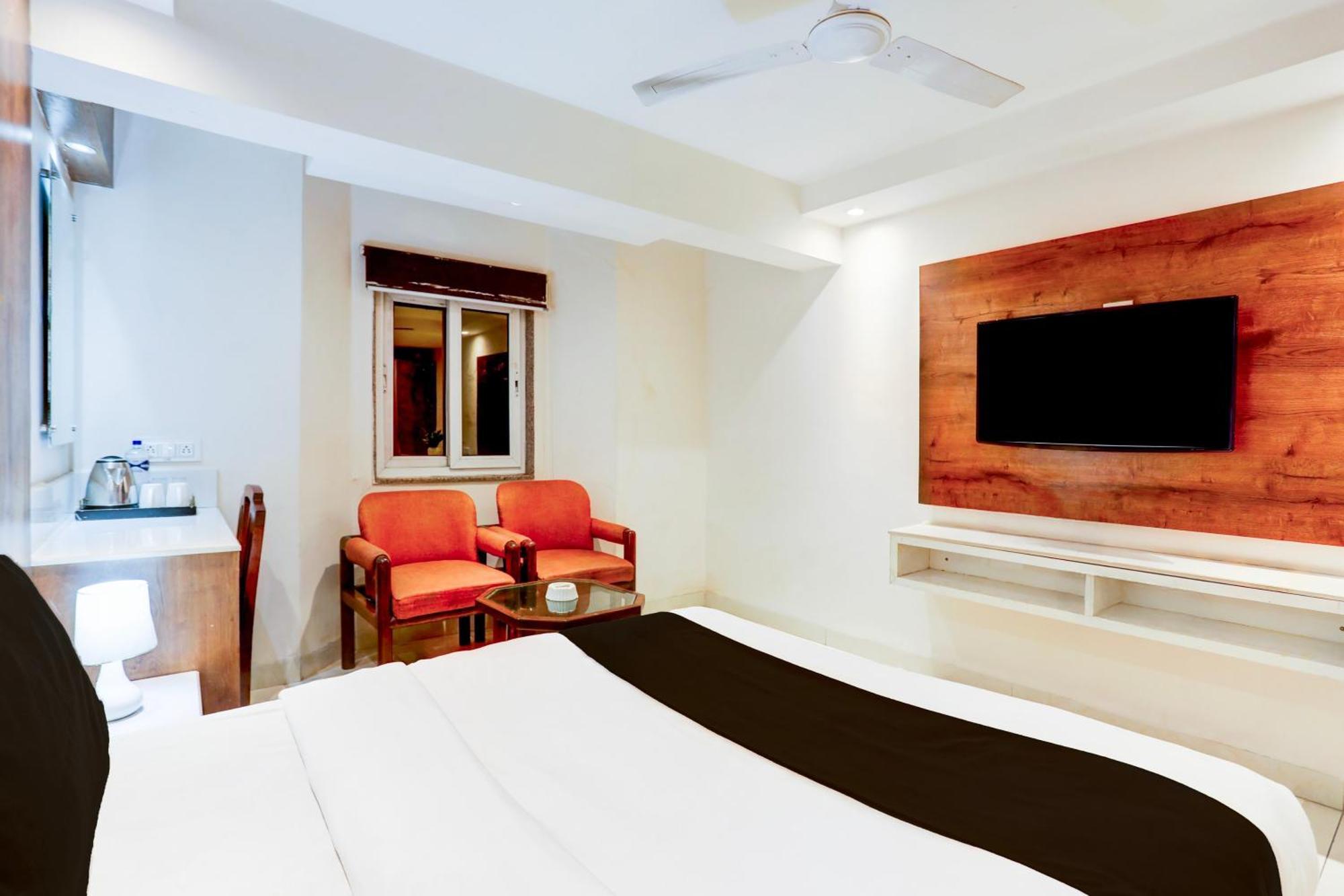 Super Townhouse Padav Square Gwalior Formerly Hotel Shelter Luaran gambar