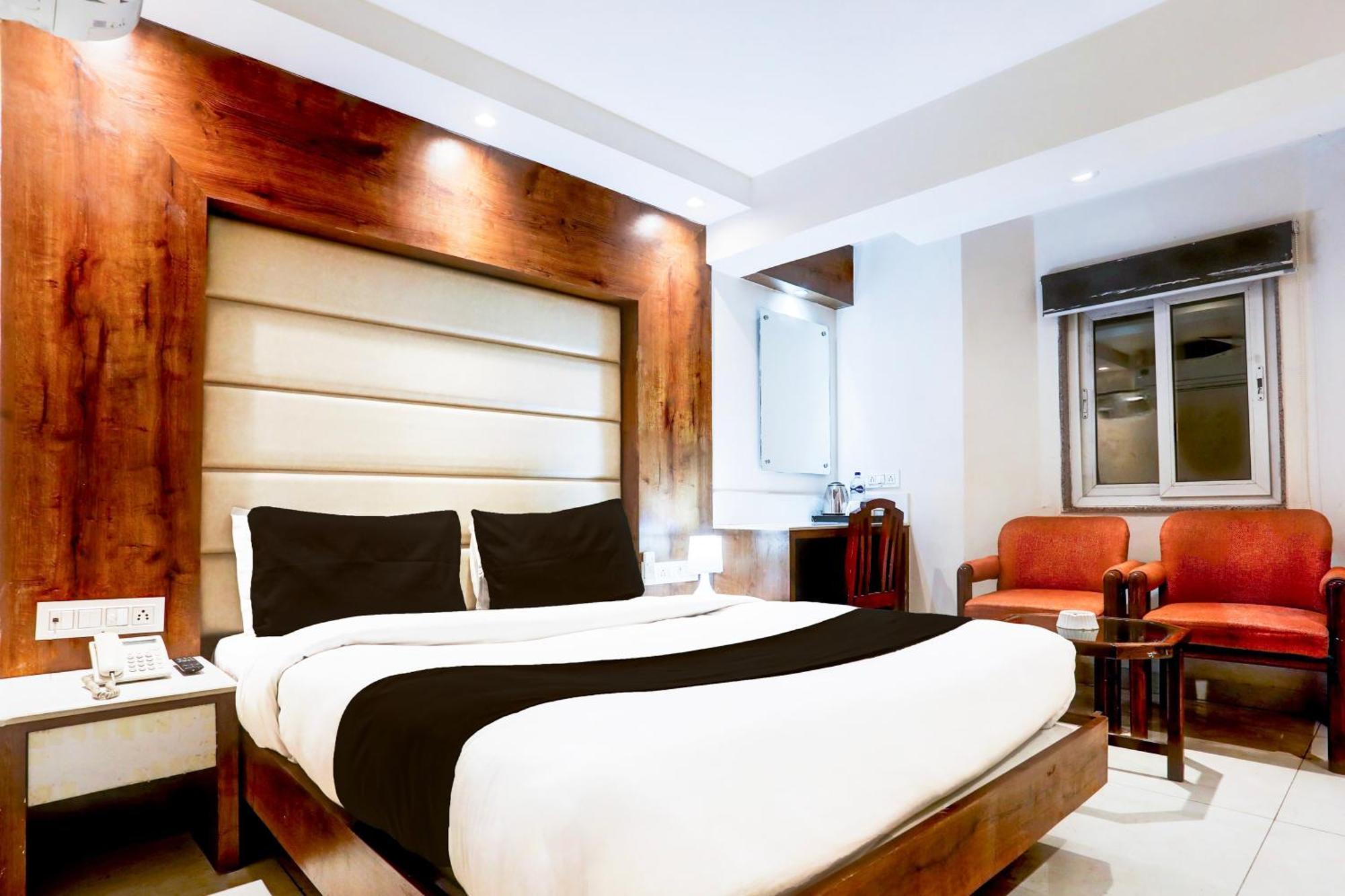 Super Townhouse Padav Square Gwalior Formerly Hotel Shelter Luaran gambar