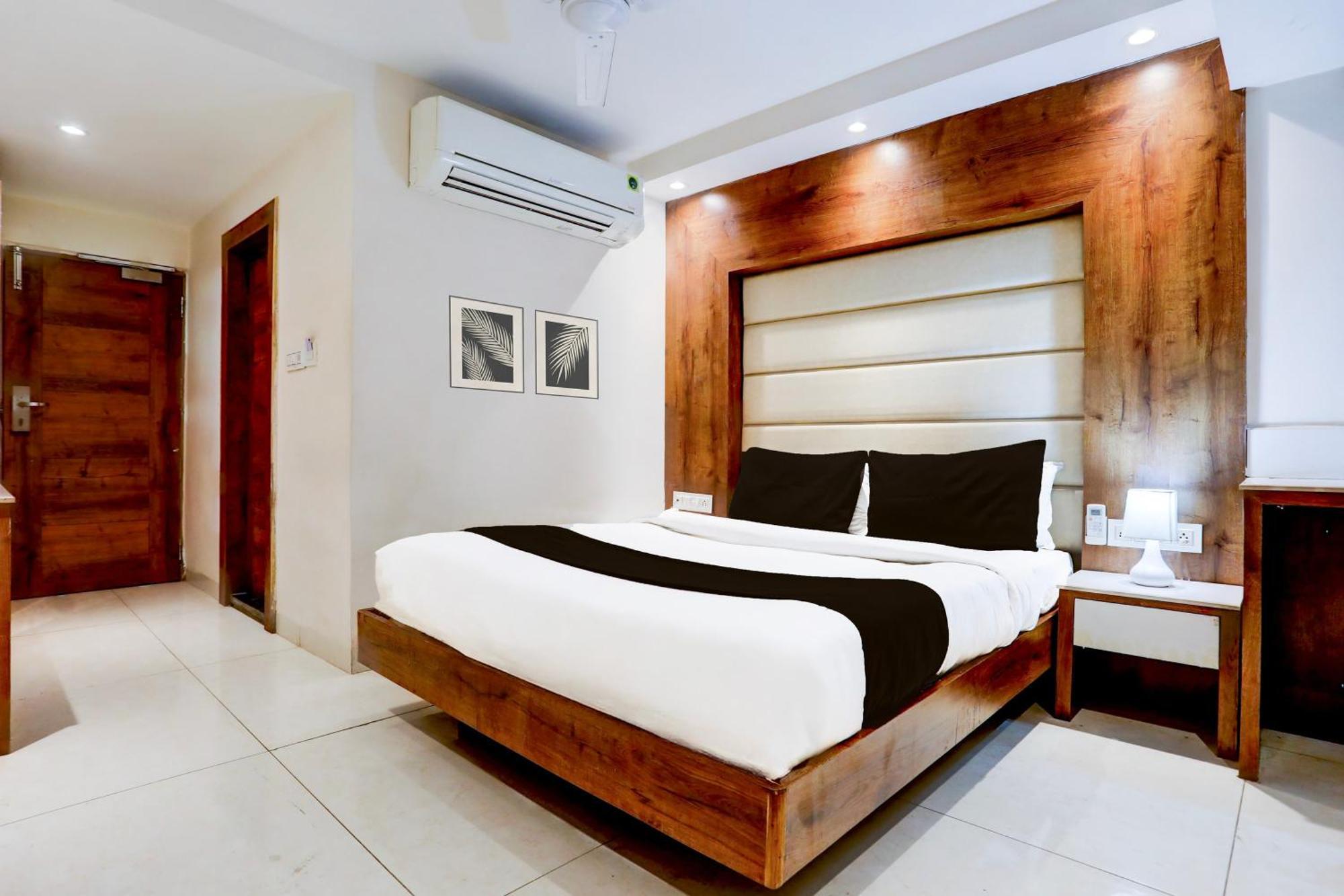 Super Townhouse Padav Square Gwalior Formerly Hotel Shelter Luaran gambar